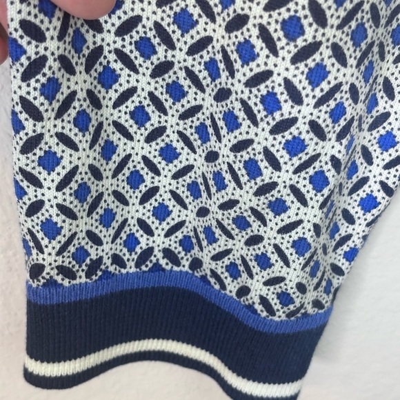 Talbots Blue and White Chic Geometric Patterned Blouse with Button Detail 2x - Picture 4 of 9